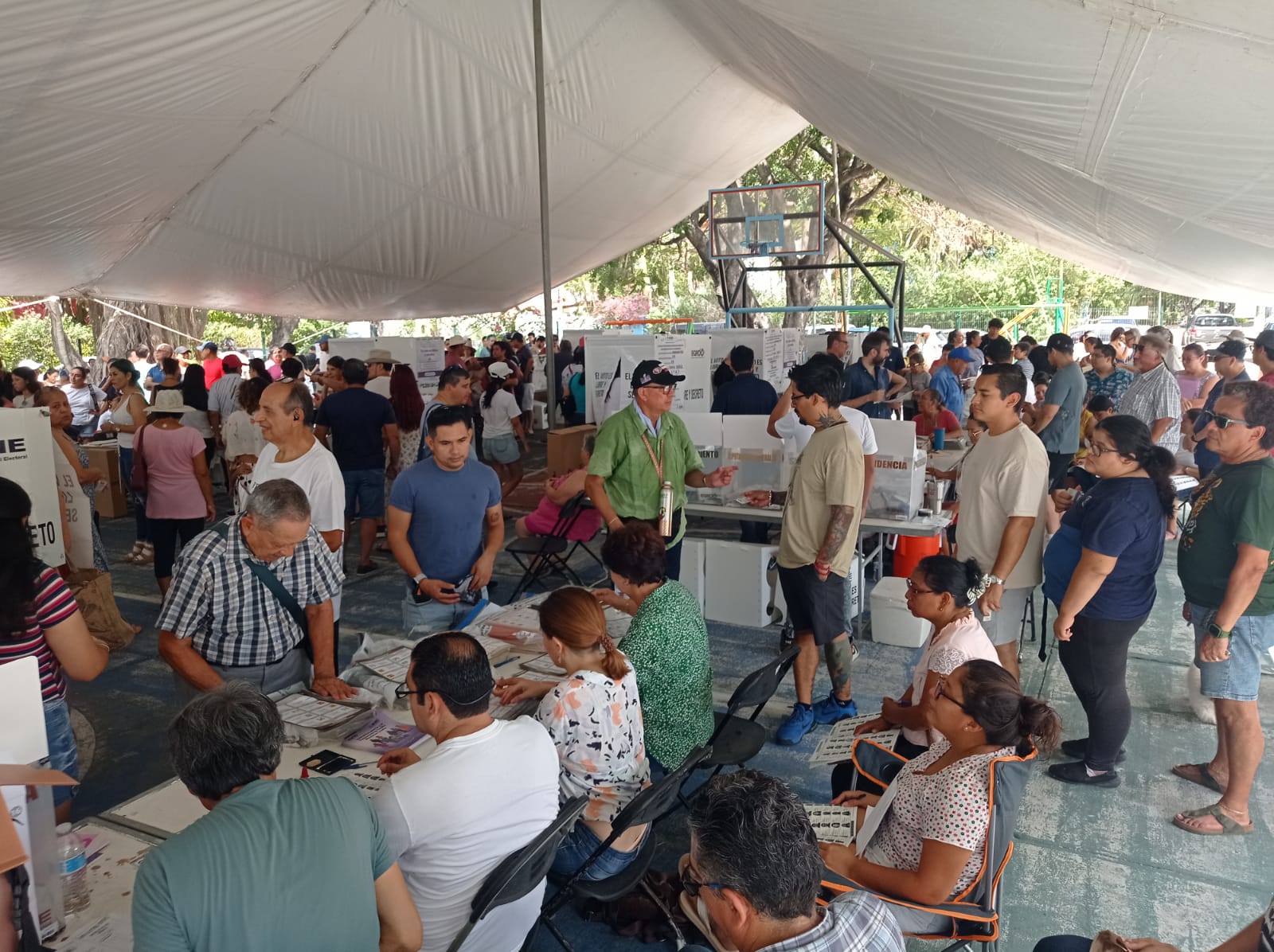 Nutrida participación en casilla del ‘Parque de la Paz’